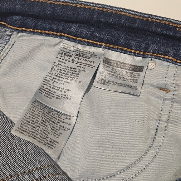 Levis Womens Jeans 415 Size 16W Blue Mid Rise Cotton Stretch Relaxed Bootcut - Picture 7 of 10